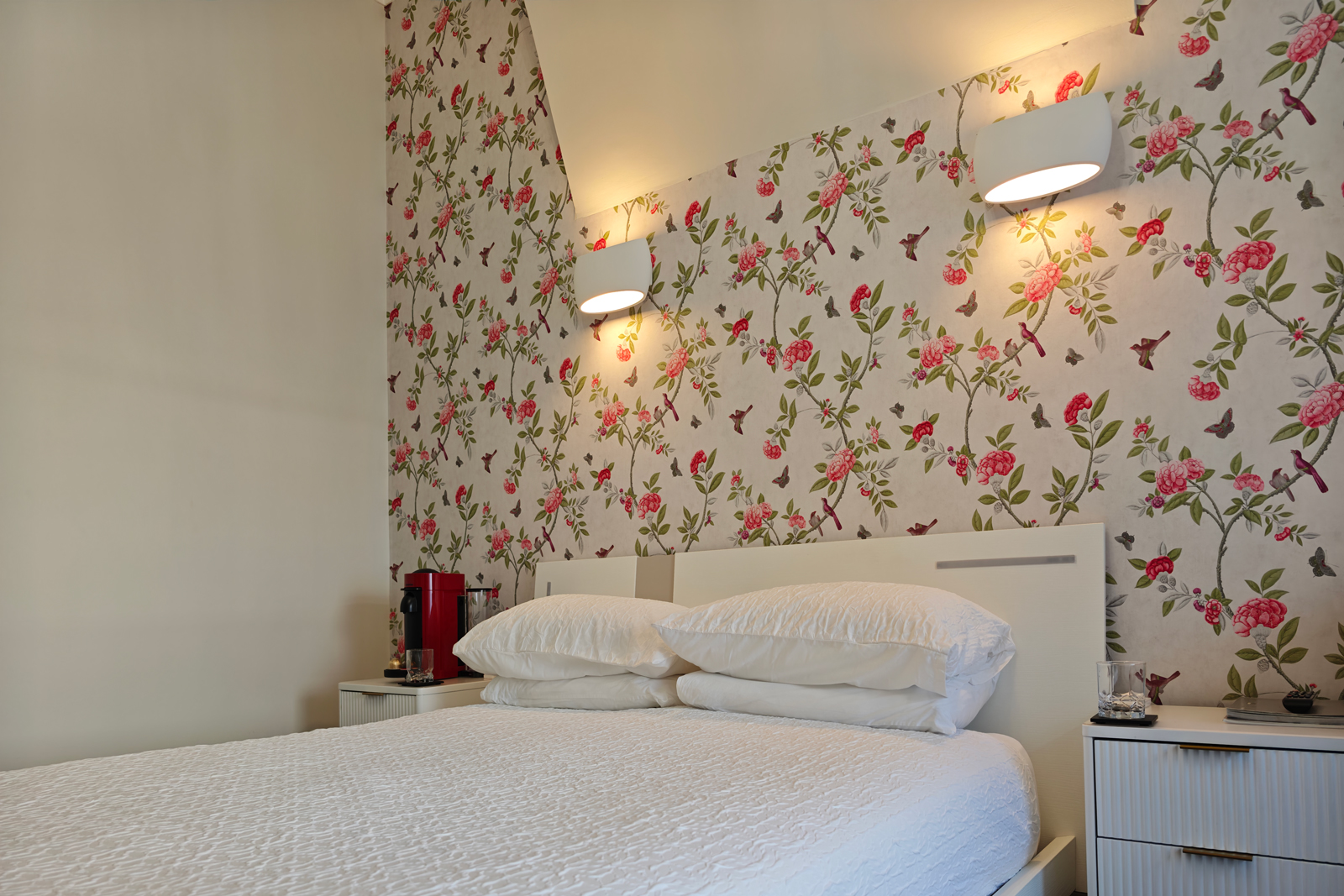 Room 6 — King Room