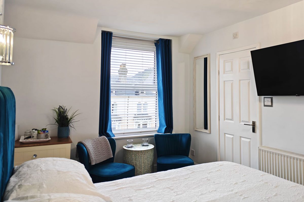 Room 8 — Family Orme Room